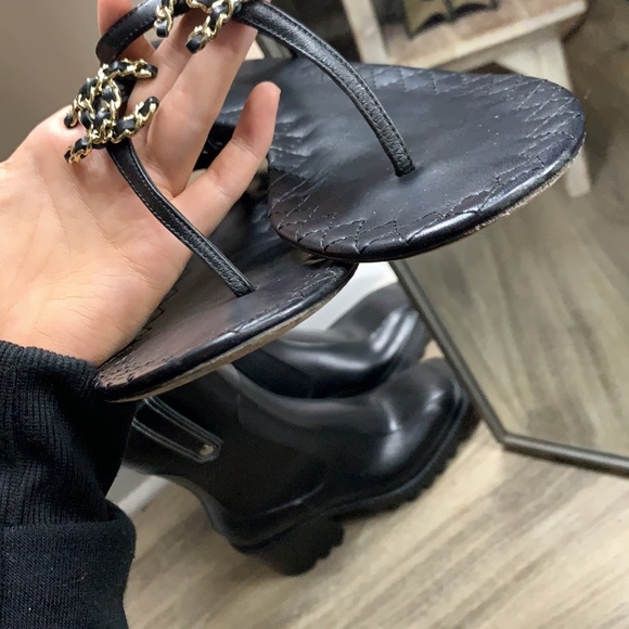 *SOLD* CHANEL lambskin black sandals - Picture 8 of 10